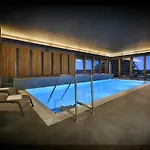 Maxmilian Lifestyle Hotel 4*