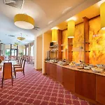 Maxmilian Lifestyle Hotel Loucen