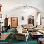 Maxmilian Lifestyle 4* Loucen