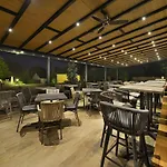 Maxmilian Lifestyle Hotel Loucen