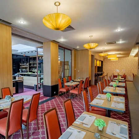 Maxmilian Lifestyle Hotel