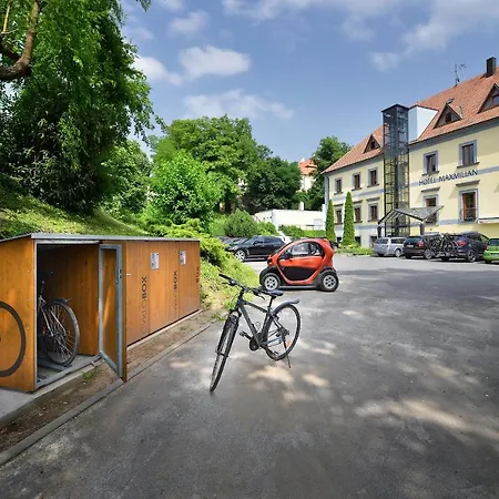 Maxmilian Lifestyle Hotel