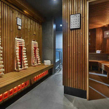 Hotel Maxmilian Lifestyle Loucen