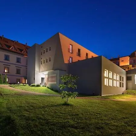 فندق Maxmilian Lifestyle Loučeň