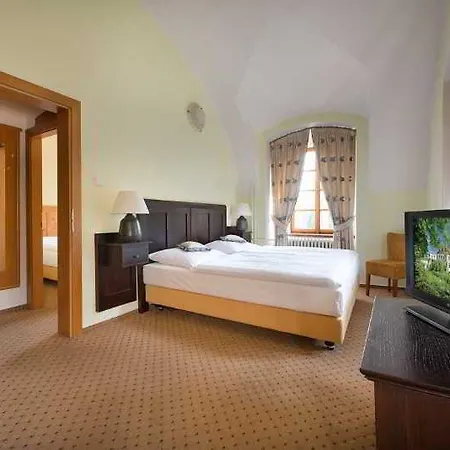 Maxmilian Lifestyle Hotel Loucen