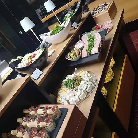 马克西米廉品质生活度假酒店 4*