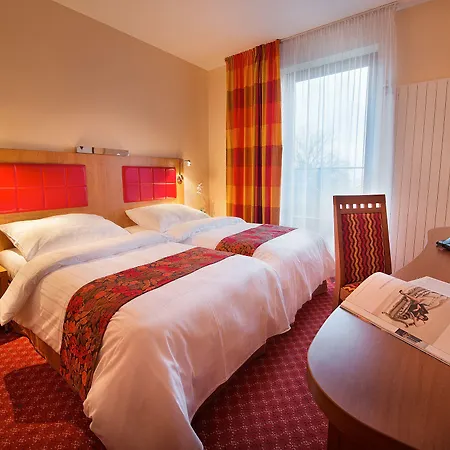 Hotel Maxmilian Lifestyle Loučeň