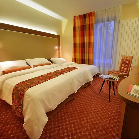 Hotel Maxmilian Lifestyle 4*