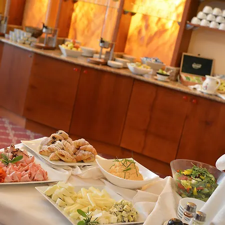 Hotel Maxmilian Lifestyle