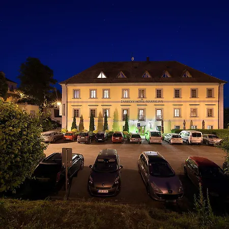 Maxmilian Lifestyle Hotel Loučeň