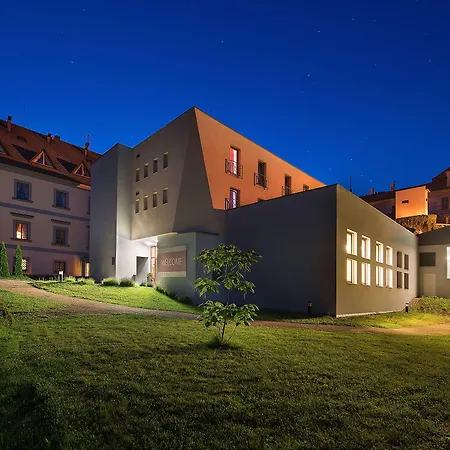 Maxmilian Lifestyle 4* Loučeň