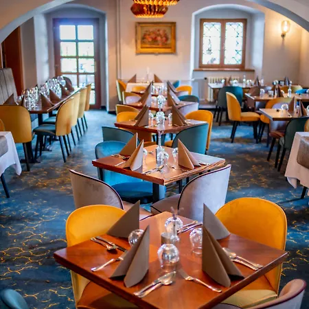 Maxmilian Lifestyle 4* Loučeň