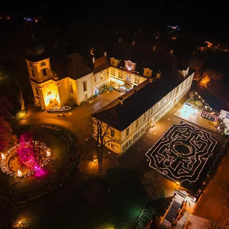 Maxmilian Lifestyle Hotel 4*