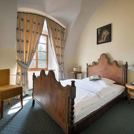 Maxmilian Lifestyle Hotel Loucen