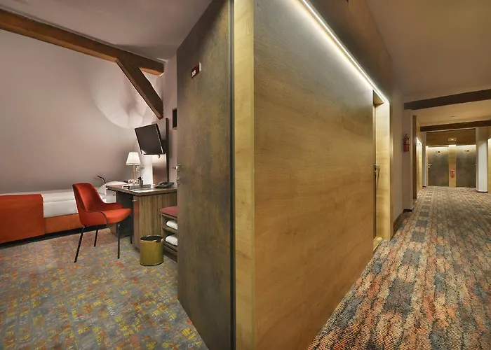 Maxmilian Lifestyle 4* Loucen