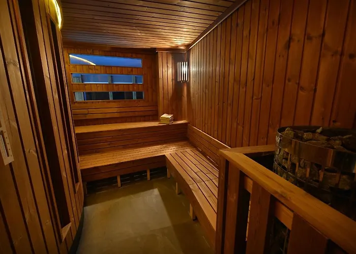 Maxmilian Lifestyle Hotel Loučeň