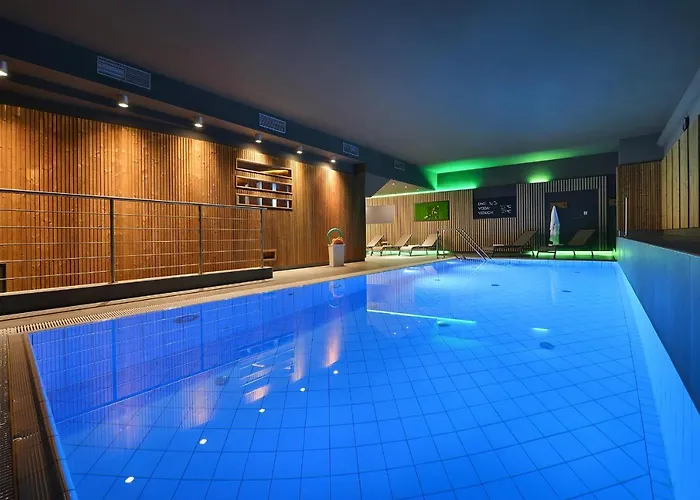 Maxmilian Lifestyle Loučeň