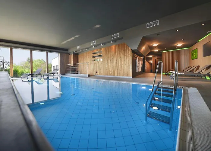 Maxmilian Lifestyle Hotel