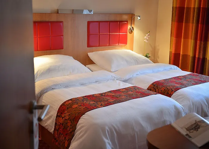 Maxmilian Lifestyle Hotel 4*