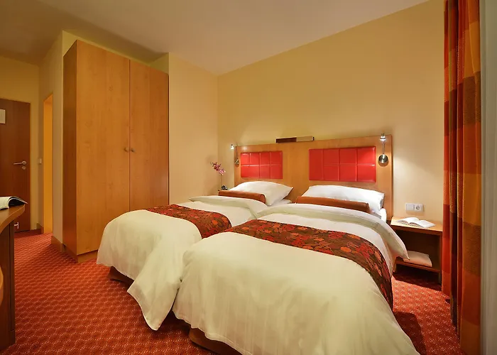 Hotel Maxmilian Lifestyle 4*