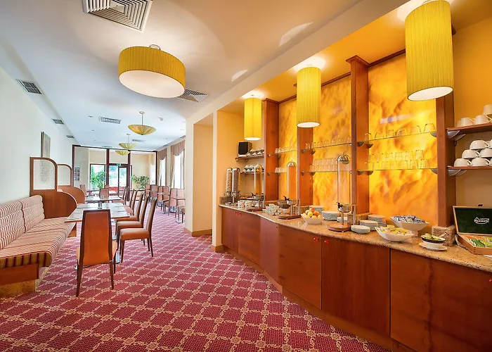 Maxmilian Lifestyle Hotel Loučeň