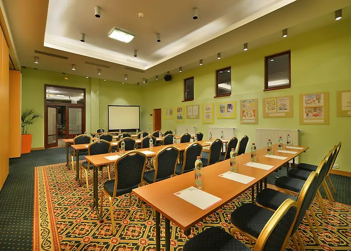 Maxmilian Lifestyle Hotel 4*