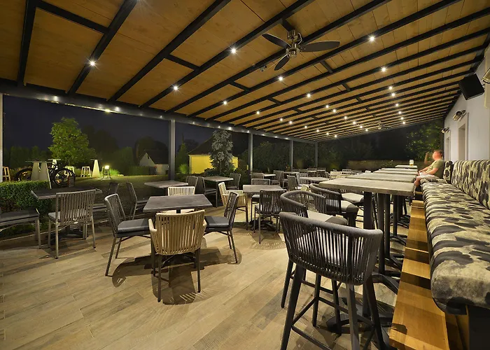 Maxmilian Lifestyle Hotel Loučeň