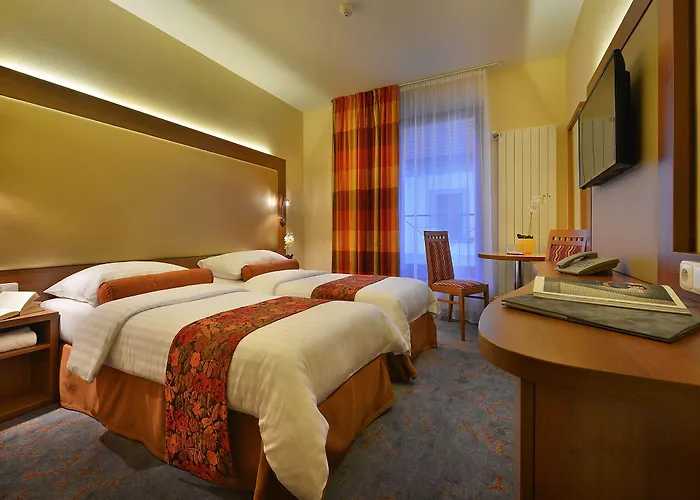 Maxmilian Lifestyle Hotel