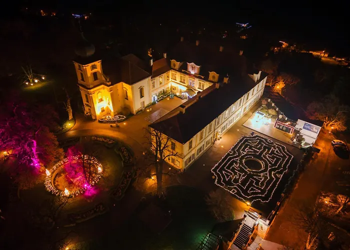 Maxmilian Lifestyle Hotel 4*